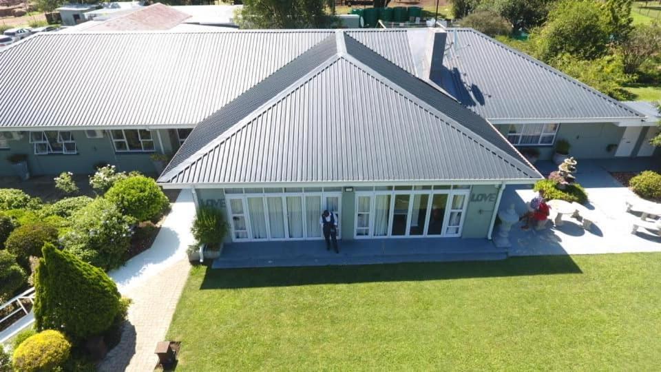 Nauntons Guest House & Wedding Venue Лейдисмит Екстериор снимка