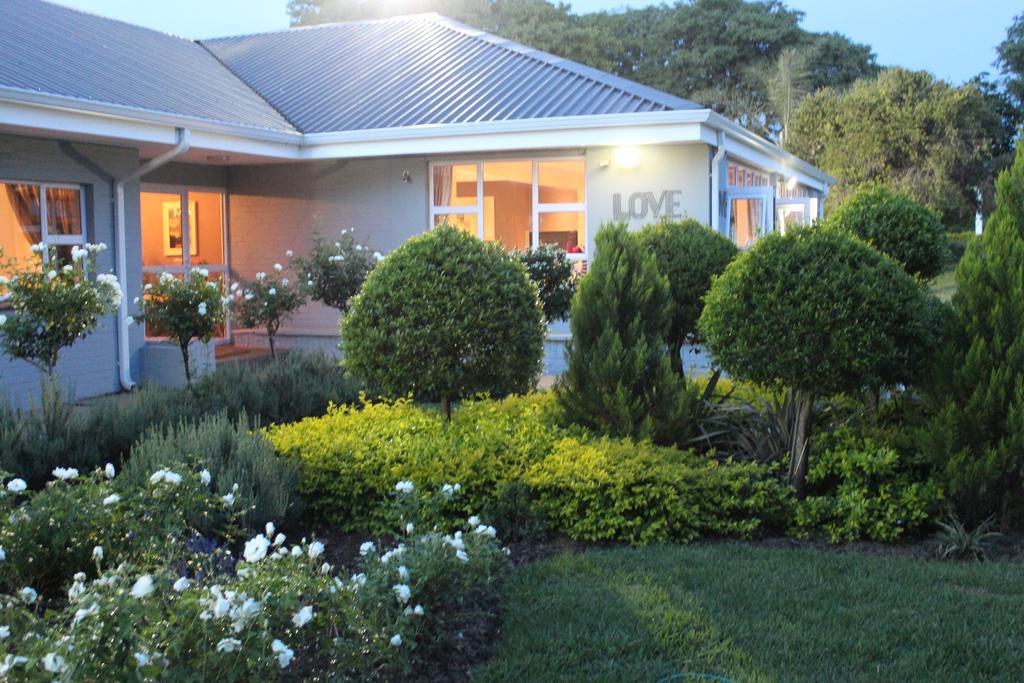 Nauntons Guest House & Wedding Venue Лейдисмит Екстериор снимка