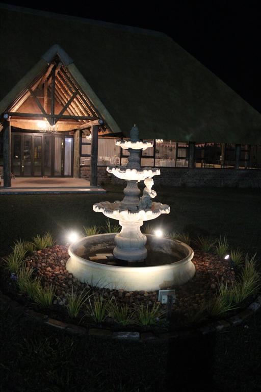 Nauntons Guest House & Wedding Venue Лейдисмит Екстериор снимка