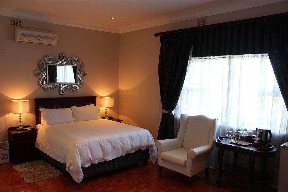 Nauntons Guest House & Wedding Venue Лейдисмит Екстериор снимка