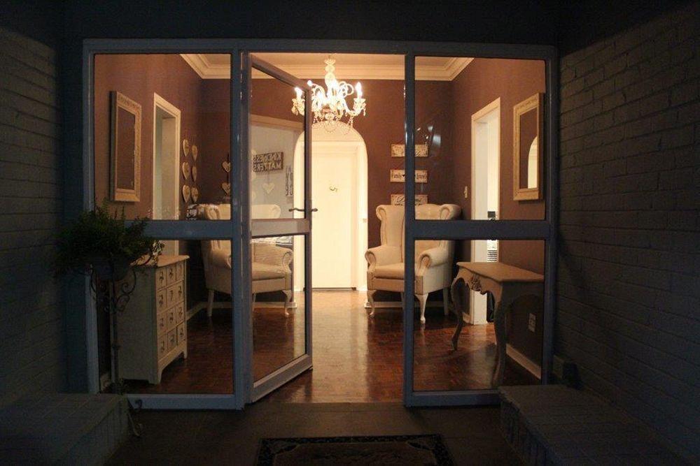 Nauntons Guest House & Wedding Venue Лейдисмит Екстериор снимка
