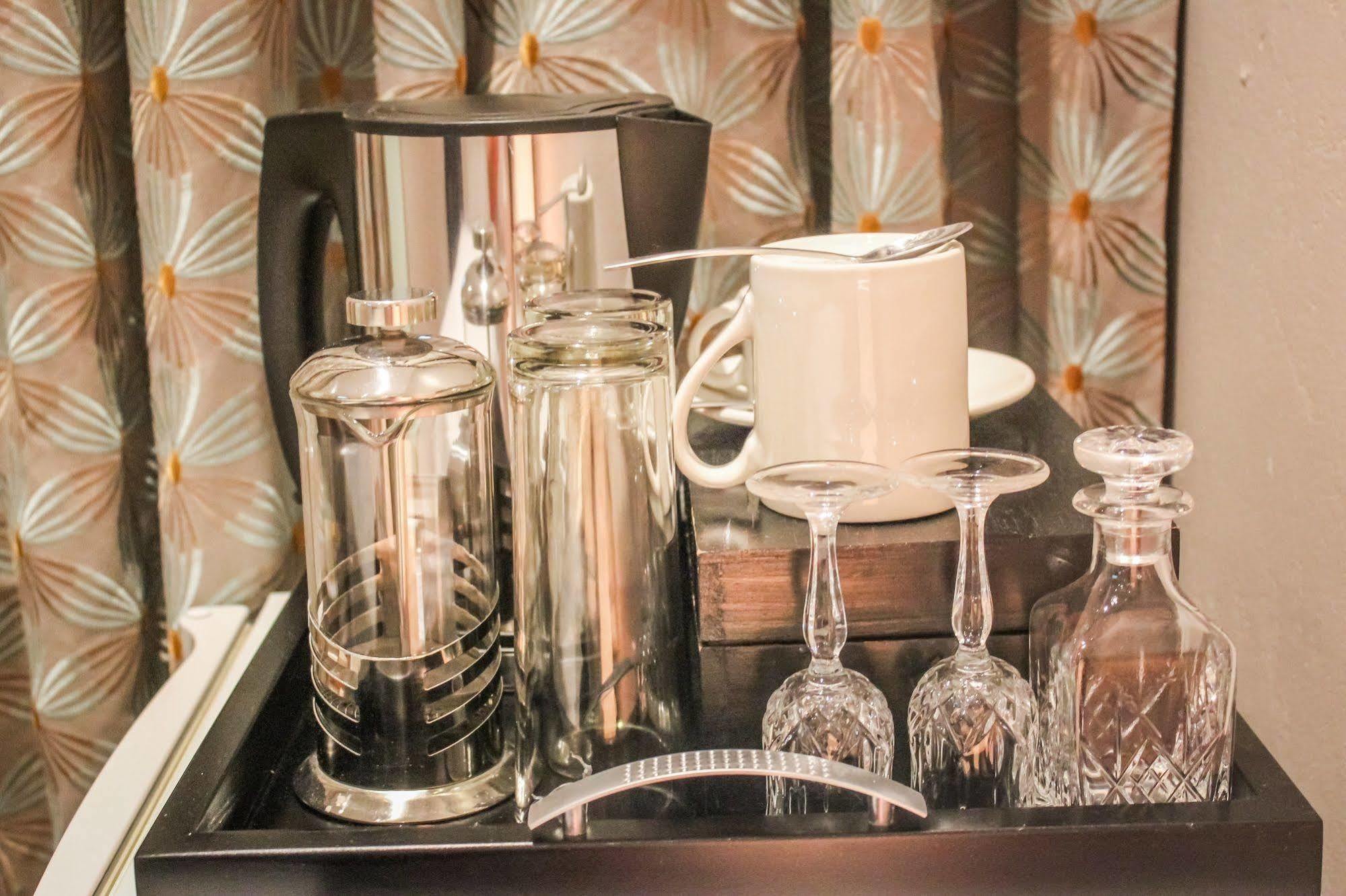 Nauntons Guest House & Wedding Venue Лейдисмит Екстериор снимка